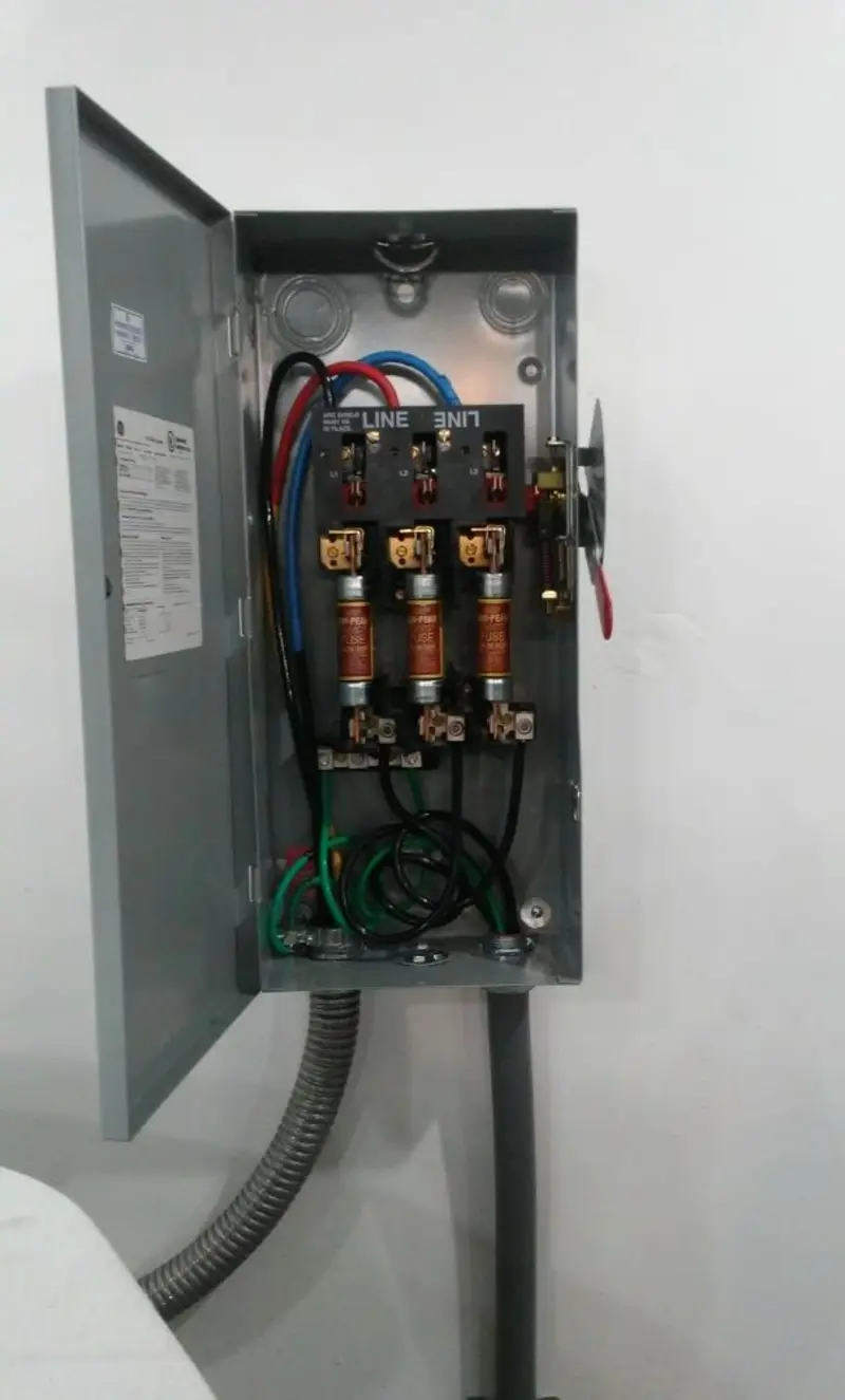 Three-phase disconnect switch installed for Smoke Detector Installation in Winfield